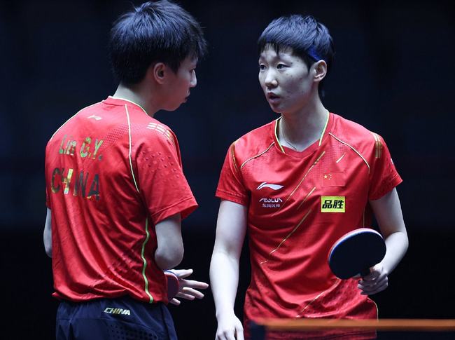 在这些流言 在这些流言