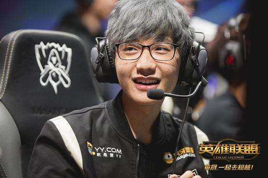 总决赛进行 总决赛进行