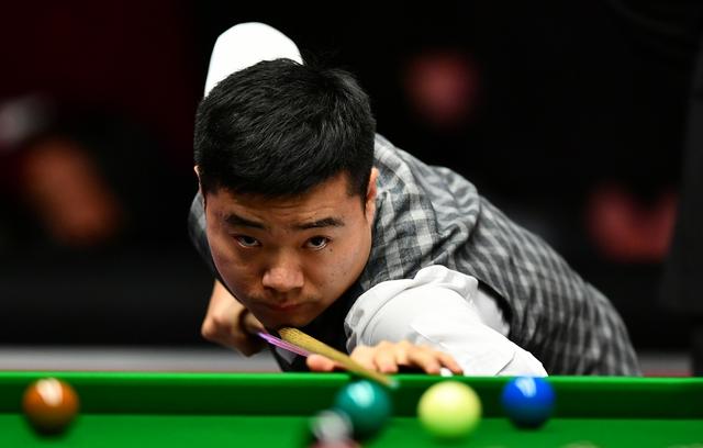 锋线施加压 锋线施加压